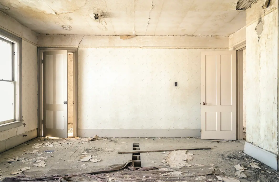 Waste disposal crew managing a cleanout project in Ellenville